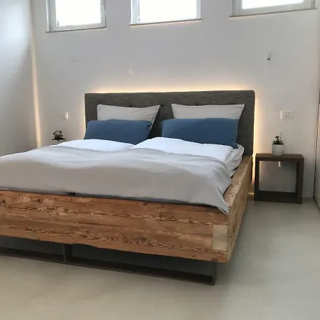 Sunsetloft Apartman Vir