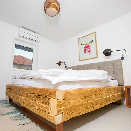 Sunsetloft * Vir